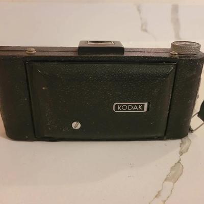 Vintage 1940s Kodak Vigilant Junior Six-20 Folding Camera