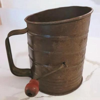 Vintage Bromwell's 3 Cup Tin Flour Sifter