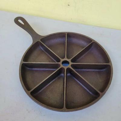 Vintage Lodge Cast Iron Cornbread Skillet