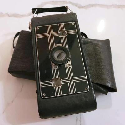 Vintage Eastman Kodak Folding Jiffy Six-16 Camera