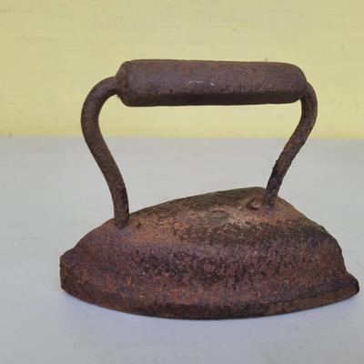 Antique Cast Iron Flat Iron