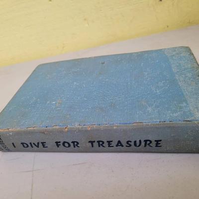 I Dive For Treasure Copyright 1942
