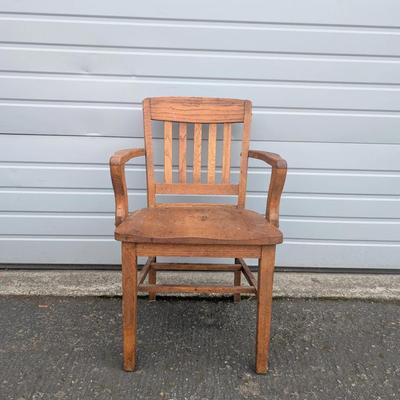 Teachers' Desk Chair -- Vintage 