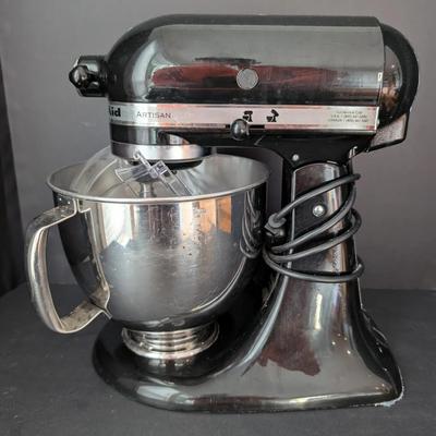 KitchenAid Artisan Stand Mixer – 5 Qt, 325 Watts, Black Finish