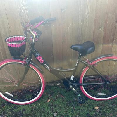 26” Ladies Susan G. Komen Cruiser Bike – Black & Pink