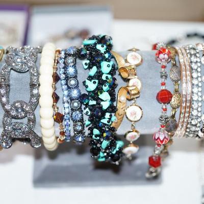 Sale Photo Thumbnail #12