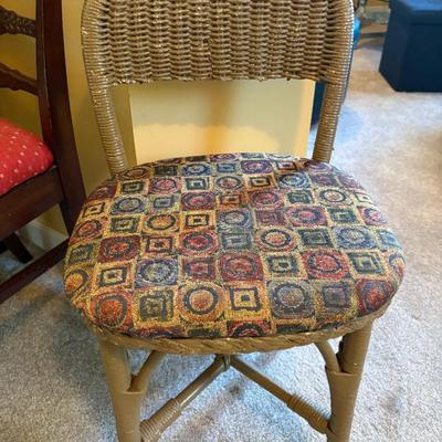 Sale Photo Thumbnail #65: antique wicker chair $25