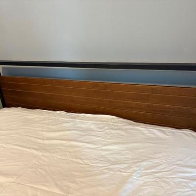 Sale Photo Thumbnail #77: double bed frame and box spring $60