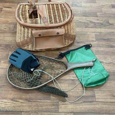 Fishing Basket with Scoop Net Angler’s Glove & Trout Unlimited Dry Bag 