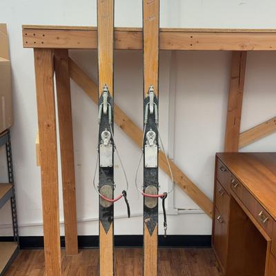 Antique Northland Monarch Wooden Skis