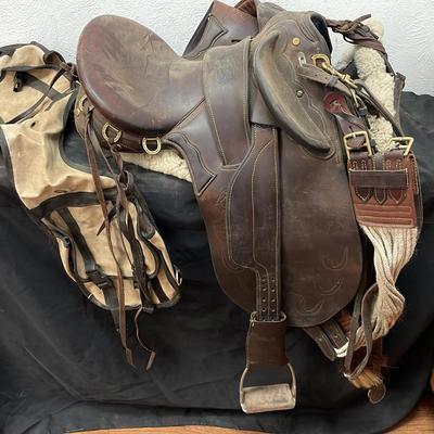 Austrailian Stock Saddle with Saddle Blanket 