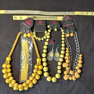Paparazzi Jewelry Set Yellow Necklace Earrings Bracelet 