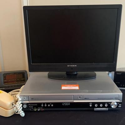 BL133 Panasonic DVD VHS Player And Dynex Monitor