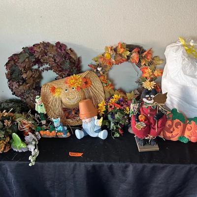 BL623 Fall Seasonal Decor & Garden Gnomes!!