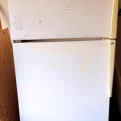 BL610 Amana Refrigerator