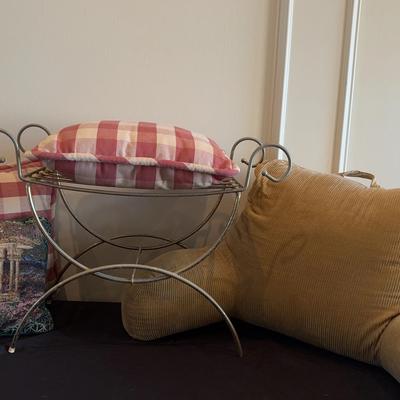 BL421 Comfy Back Pillow