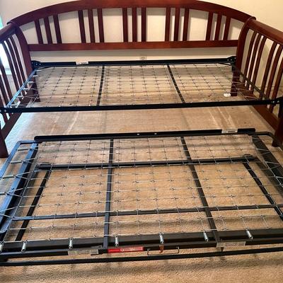 BL208 Affie Daybed With Trundle Bed by Lark Manor