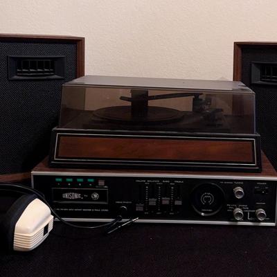 BL215 Record Player/ Stereo