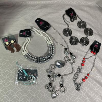 Sale Photo Thumbnail #24