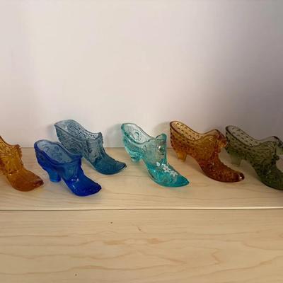 Lot Of Six Glass Decorative Shoes - Fenton