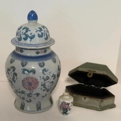 Mixed Lot Vases And Trinkets
