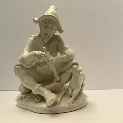 Dresclen Matt Porcelain Figurine