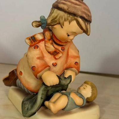  Vintage Goebel Hummel Figurine Sleep Tight