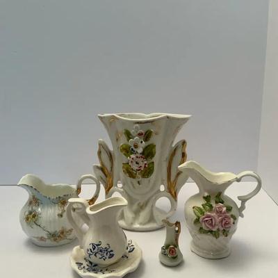 Mixed Lot Vintage five pieces porcelain pieces
