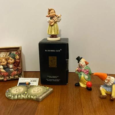 Goebel Hummel Mixed Lot Clowns, Strum Along, Grass Base