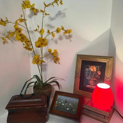 Mixed Lot Lamp, Floral Print, Music Box, Jewelry Chest, Plant