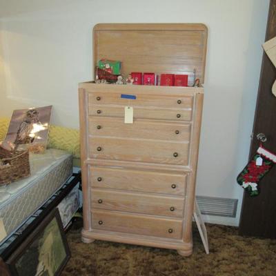 Sale Photo Thumbnail #123
