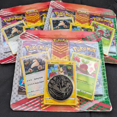 3 Pokémon Factory Sealed/New 2020 Card Packs with Coin