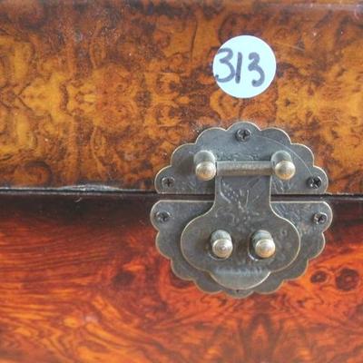 Sale Photo Thumbnail #540
