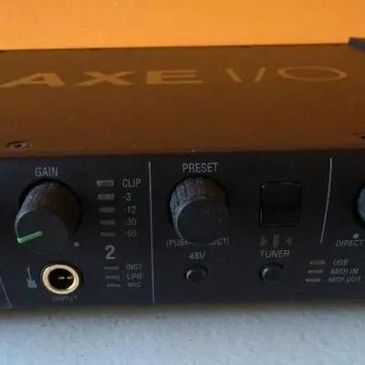 IK Multimedia AXE I/O USB Audio Interface For Guitars And Bass Players