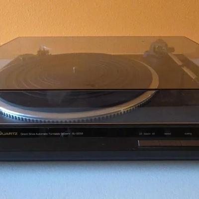 Technics Turntable, Record Player / Phonograph