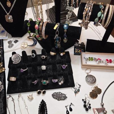 Sale Photo Thumbnail #156