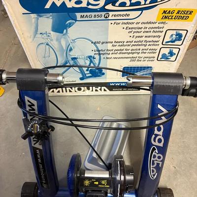 Minoura Mag850 Indoor Bicycle Training Stand