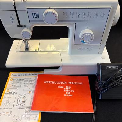 Riccar R-1570 Table Top Sewing Machine