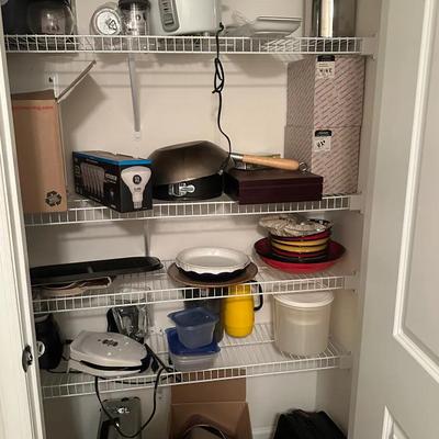 Kitchen Mystery Lot: Cuisinart, Appliances & More