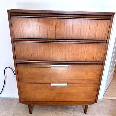 MCM Dresser