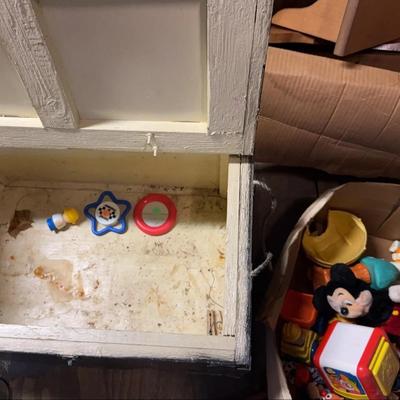 Lot 533: handmade Toy Box With Toys