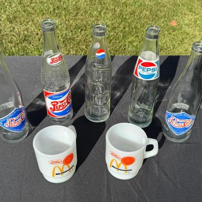 Lot 223: Vintage Pepsi And McDonald’s / Pepsi Wood Crate