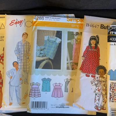 Lot 430: Vintage Sewing Lot – Lace Trim Spools, McCall’s & Simplicity Patterns, and Notions