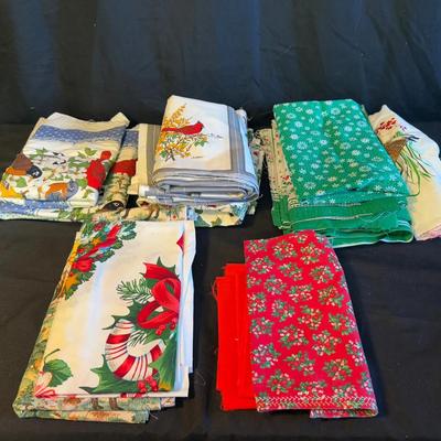 Lot 408: Lot of Holiday and Nature-Themed Fabric Remnants – Christmas, Cardinals, and Winter Prints
