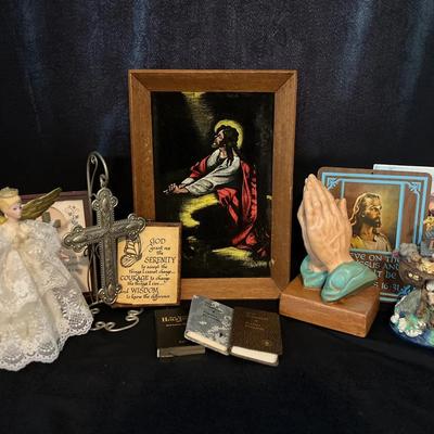 Lot 304: Christian Decor Lot
