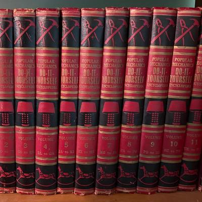 Lot 353: Vintage Popular Mechanics Do-It-Yourself Encyclopedia – 12 Volume Set