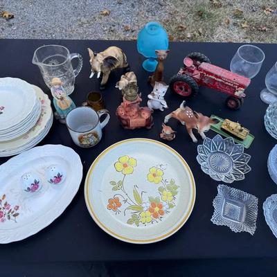Lot 224: Vintage Dishware, Toys, Glassware And Decor