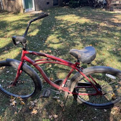 Lot 250: Huffy Cruiser Bicycle