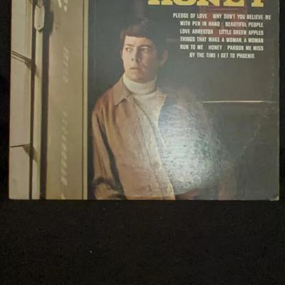 Lot 341: Assorted Vintage Vinyl Records – Country, Gospel & Crooner Classics