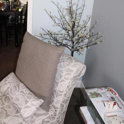 Sale Photo Thumbnail #228